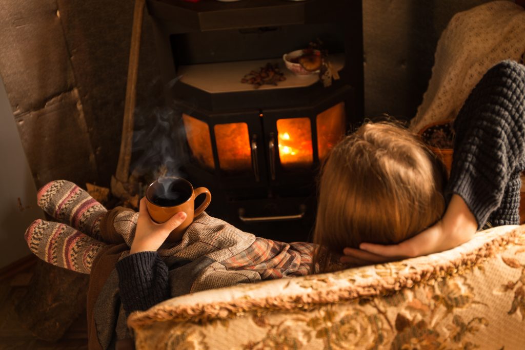 Gemtliches Wohnzimmer mit Kamin